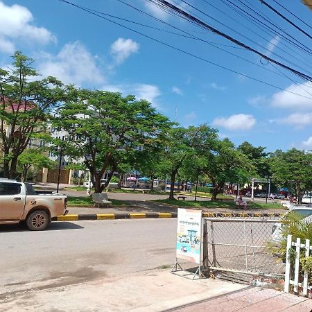 Green Garden Guesthouse กำปอต ภายนอก รูปภาพ