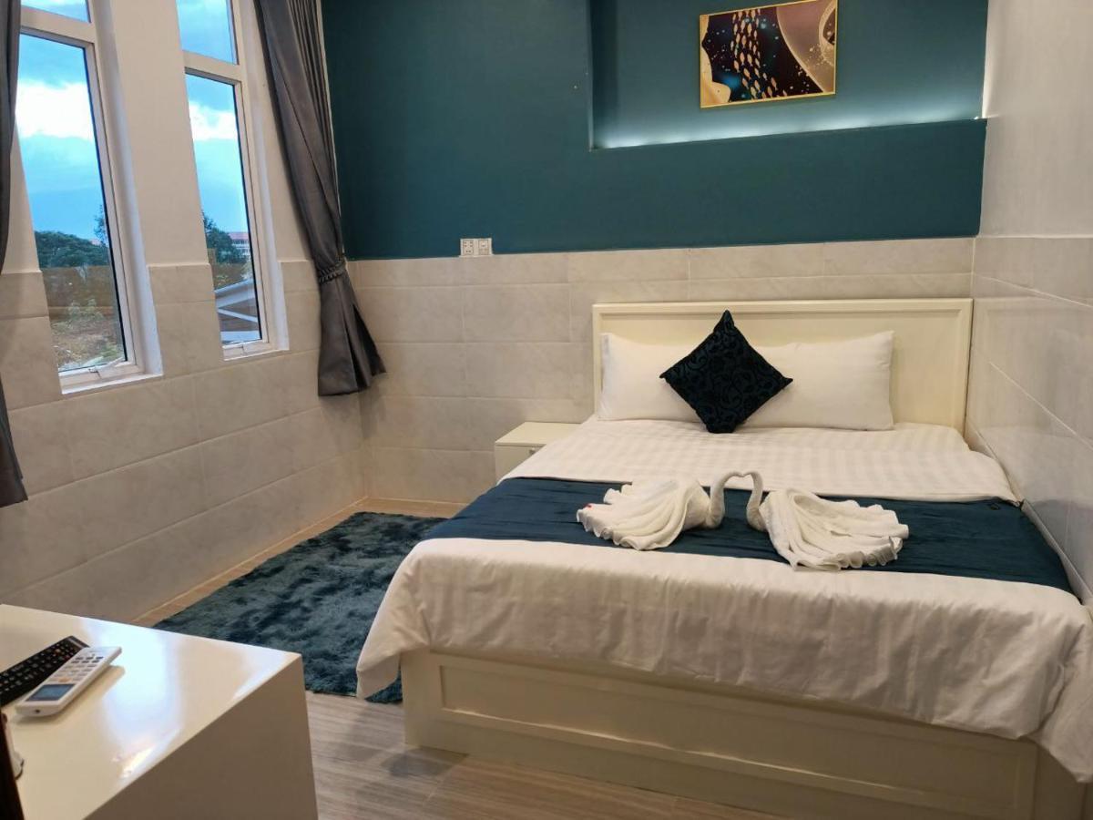 Green Garden Guesthouse กำปอต ภายนอก รูปภาพ